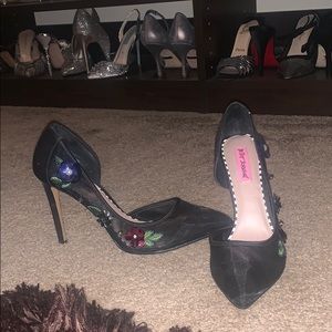 Elegant heels!